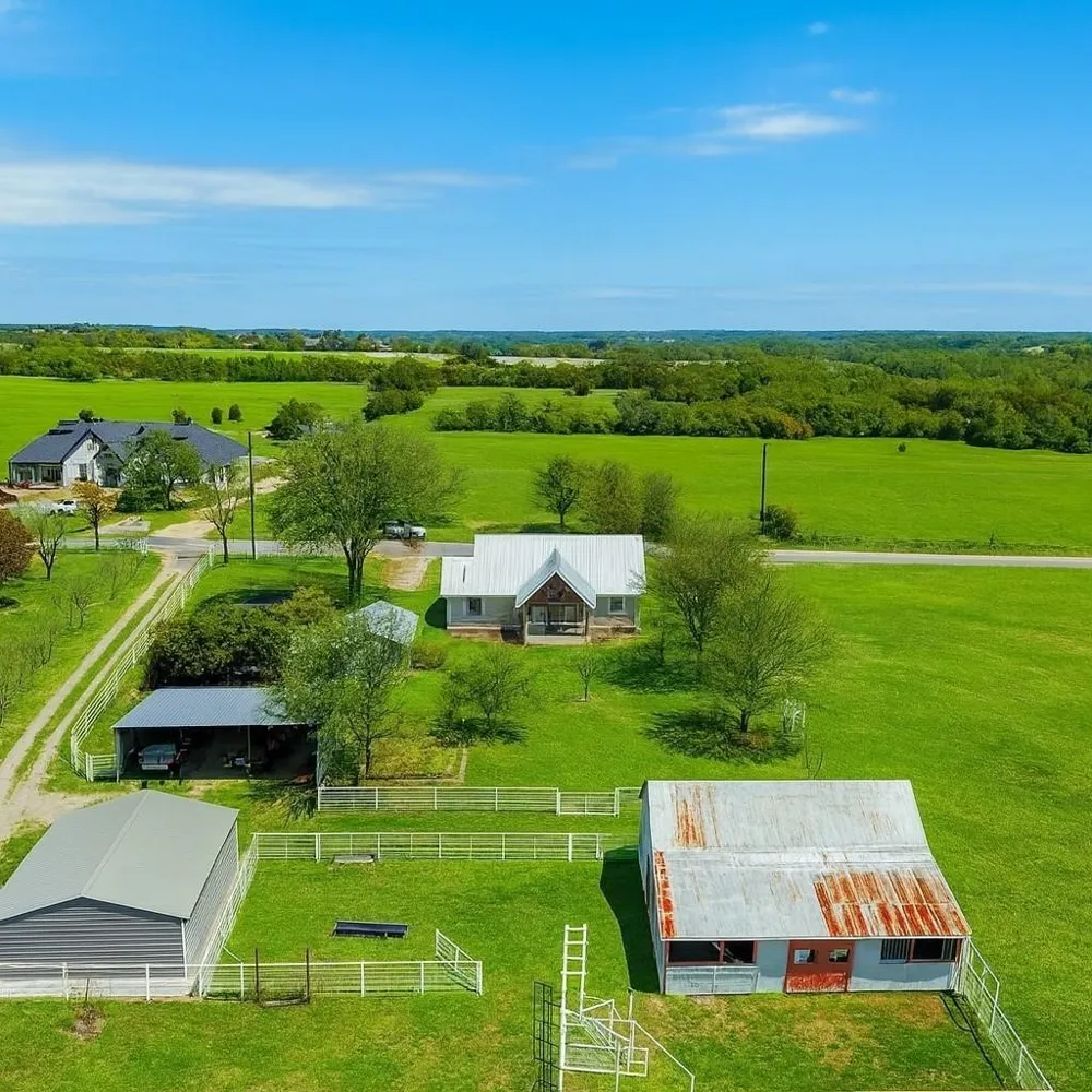 2196 Bledsoe Road Gunter, TX 75058