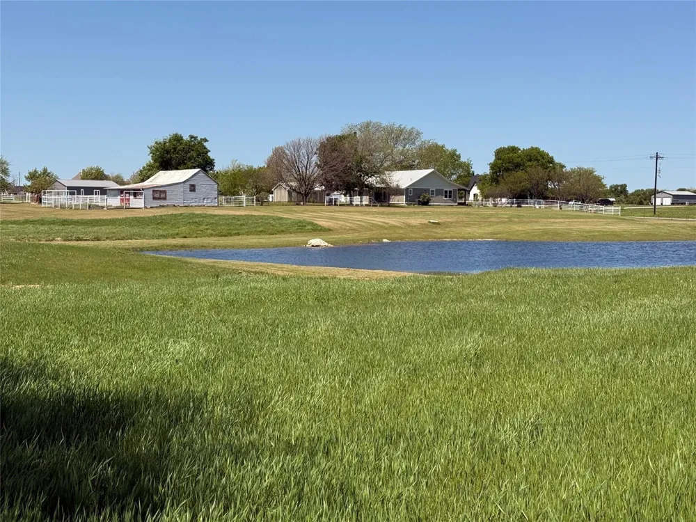 2196 Bledsoe Road Gunter, TX 75058