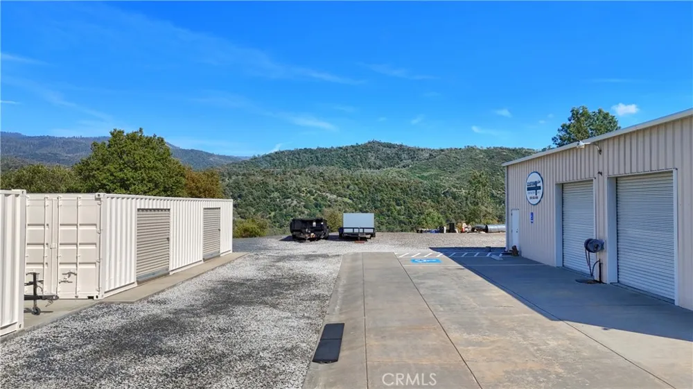 42038 Empty Creek Oakhurst, CA 93644