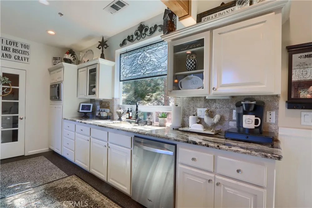42038 Empty Creek Oakhurst, CA 93644