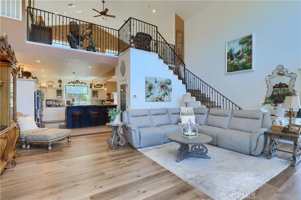 42038 Empty Creek Oakhurst, CA 93644