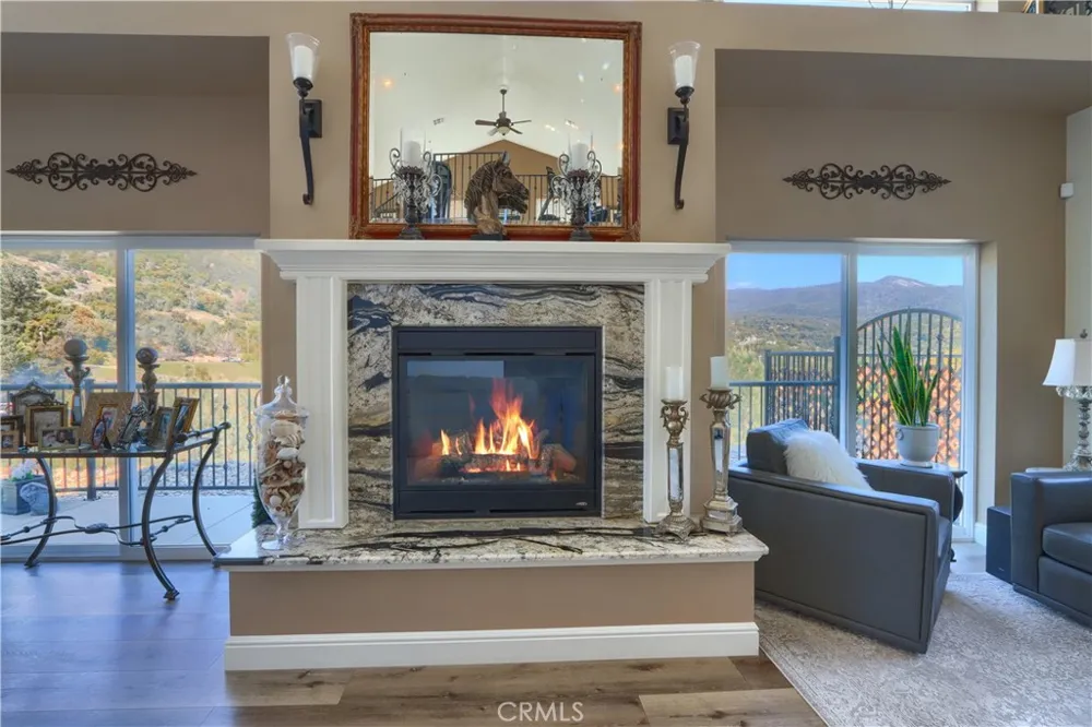 42038 Empty Creek Oakhurst, CA 93644
