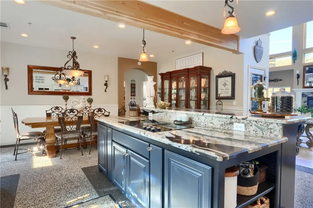 42038 Empty Creek Oakhurst, CA 93644