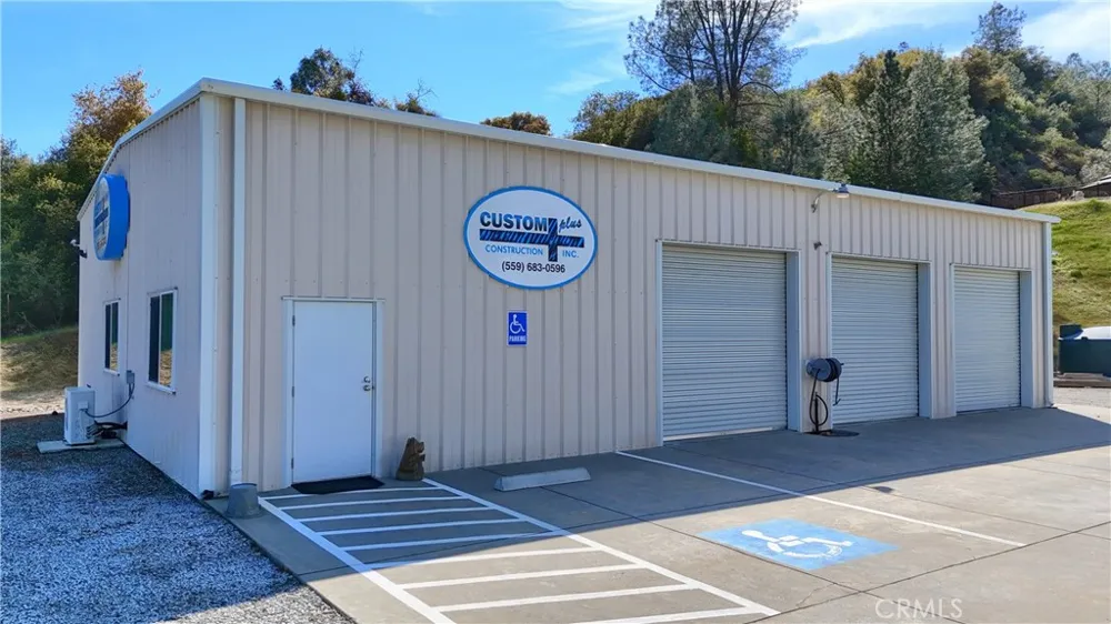 42038 Empty Creek Oakhurst, CA 93644