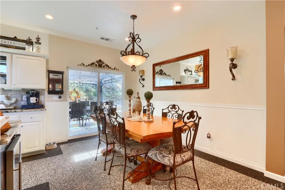 42038 Empty Creek Oakhurst, CA 93644