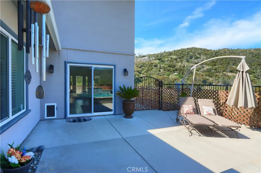 42038 Empty Creek Oakhurst, CA 93644