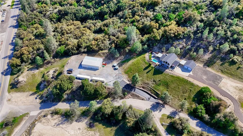 42038 Empty Creek Oakhurst, CA 93644