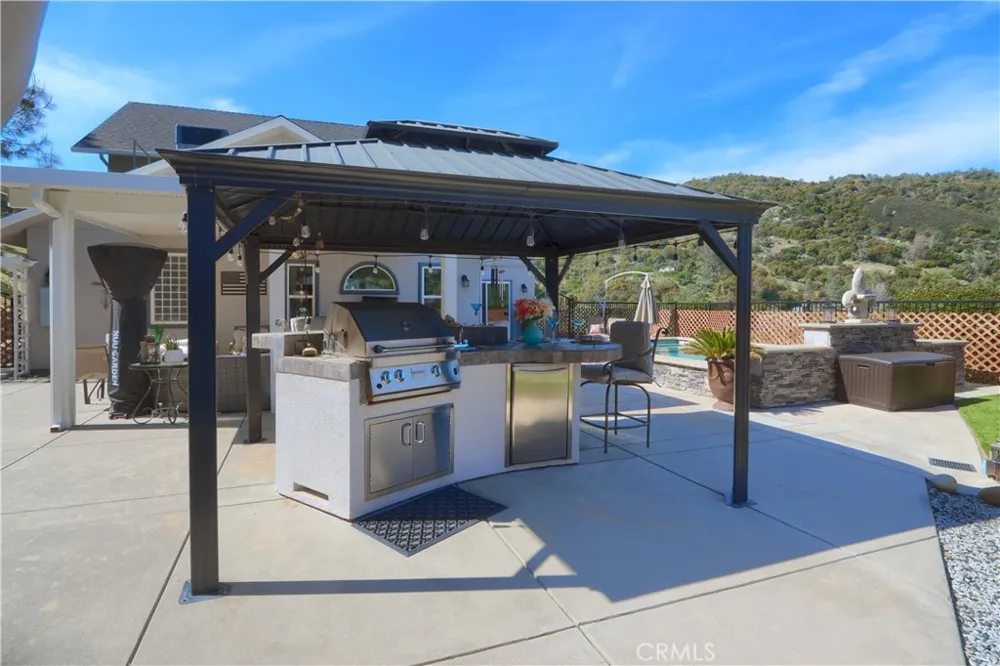 42038 Empty Creek Oakhurst, CA 93644