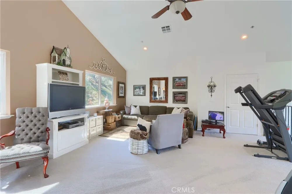 42038 Empty Creek Oakhurst, CA 93644