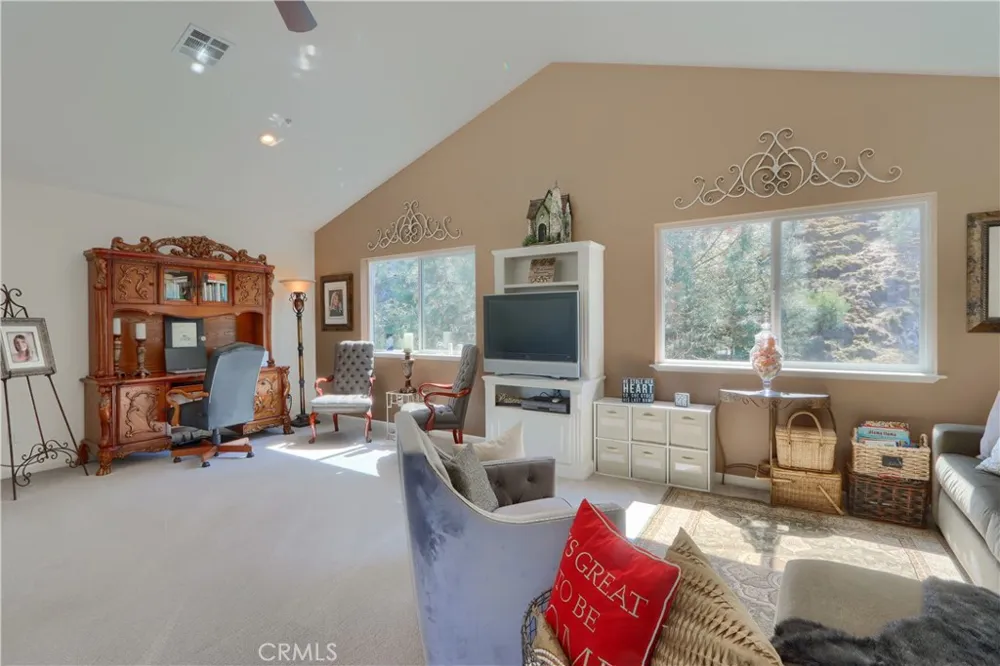 42038 Empty Creek Oakhurst, CA 93644