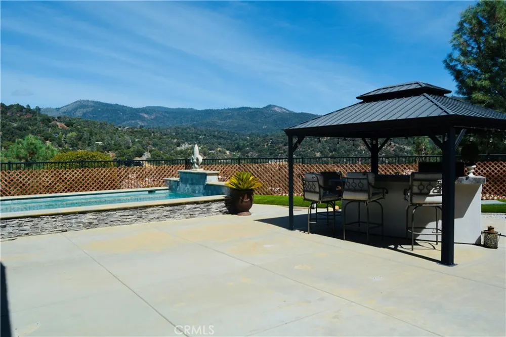 42038 Empty Creek Oakhurst, CA 93644