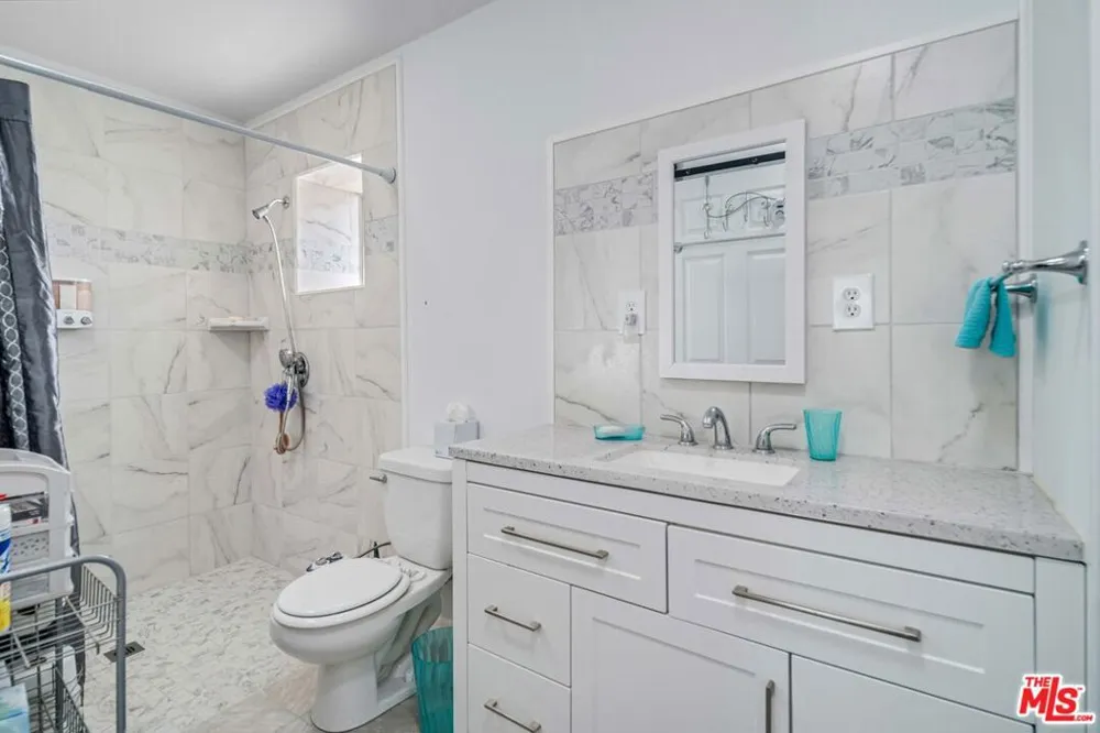 9750 W 70th Street Mojave, CA 93501