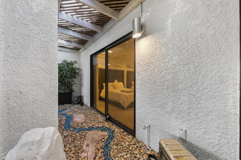 47 Juan Carlos Drive Rancho Mirage, CA 92270