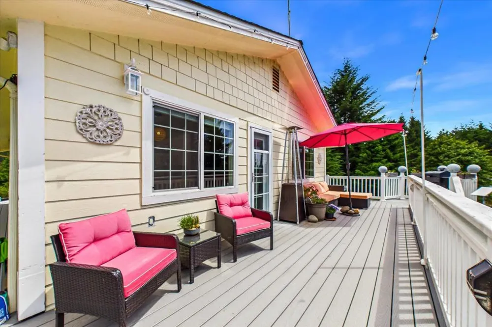 520 Redwood Road Whitethorn, CA 95589