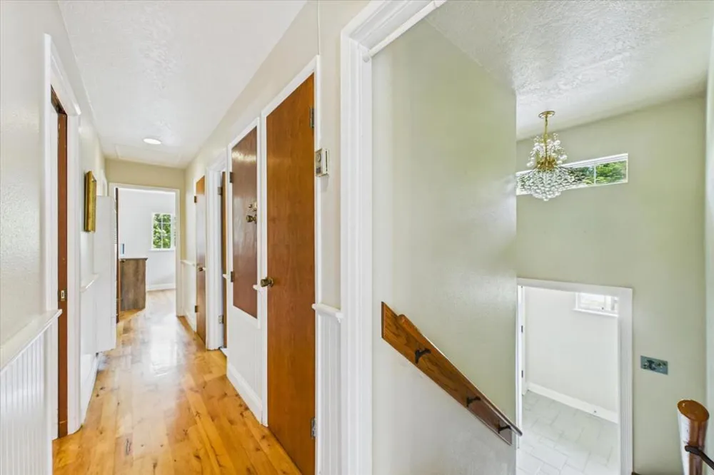 520 Redwood Road Whitethorn, CA 95589