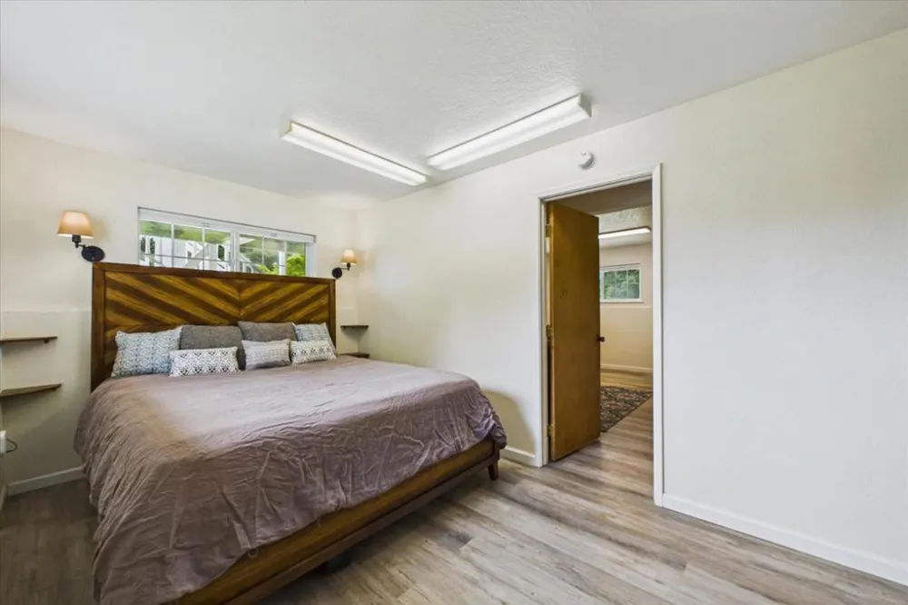 520 Redwood Road Whitethorn, CA 95589