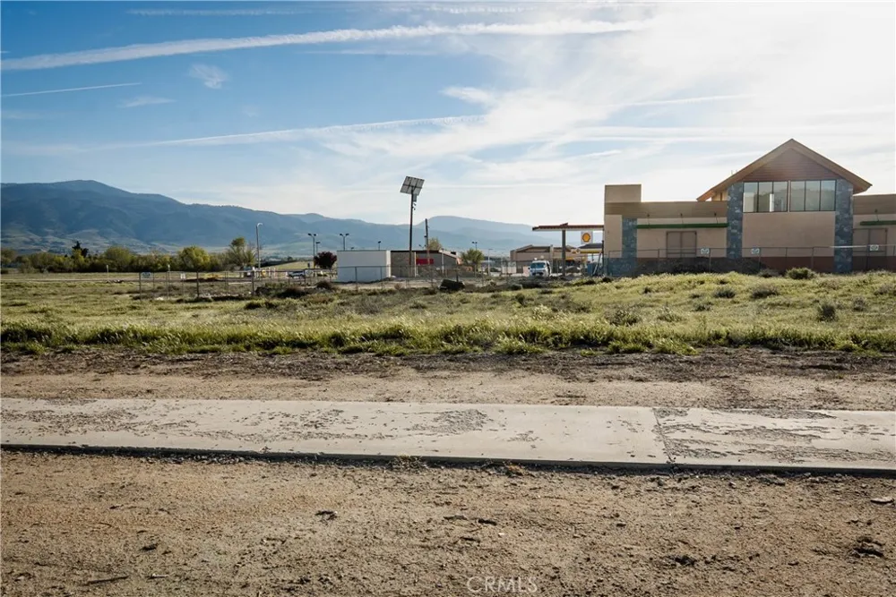10 Challenger Drive Tehachapi, CA 93561