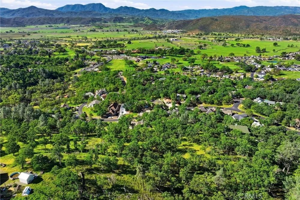 19425 Stinson Hidden Valley Lake, CA 95467