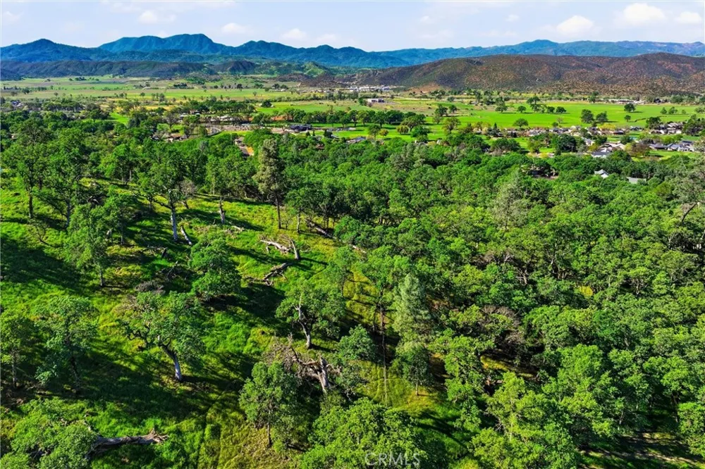 19425 Stinson Hidden Valley Lake, CA 95467