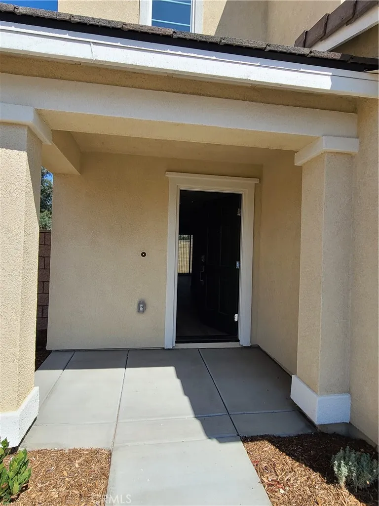 30540 Altima Court Winchester, CA 92596