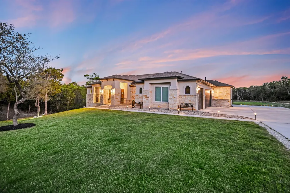 250 BROWN SADDLE Cove Driftwood, TX 78619