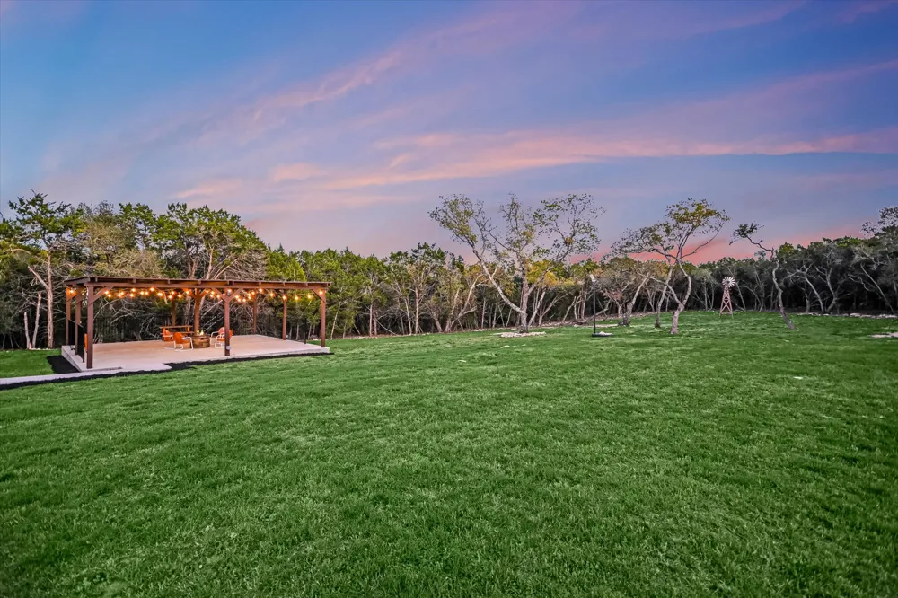 250 BROWN SADDLE Cove Driftwood, TX 78619