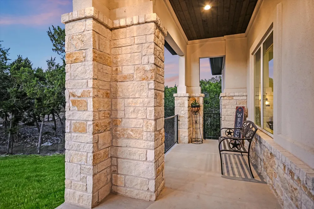 250 BROWN SADDLE Cove Driftwood, TX 78619