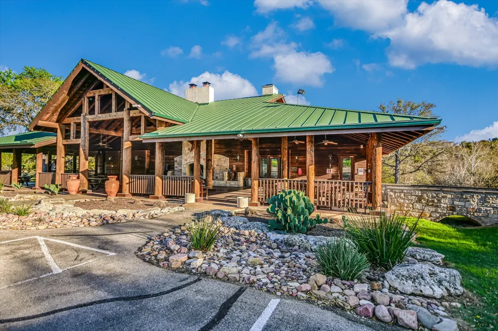 250 BROWN SADDLE Cove Driftwood, TX 78619
