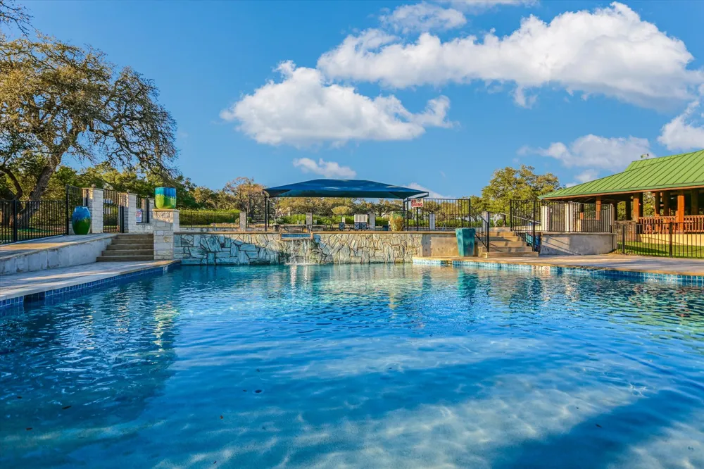 250 BROWN SADDLE Cove Driftwood, TX 78619