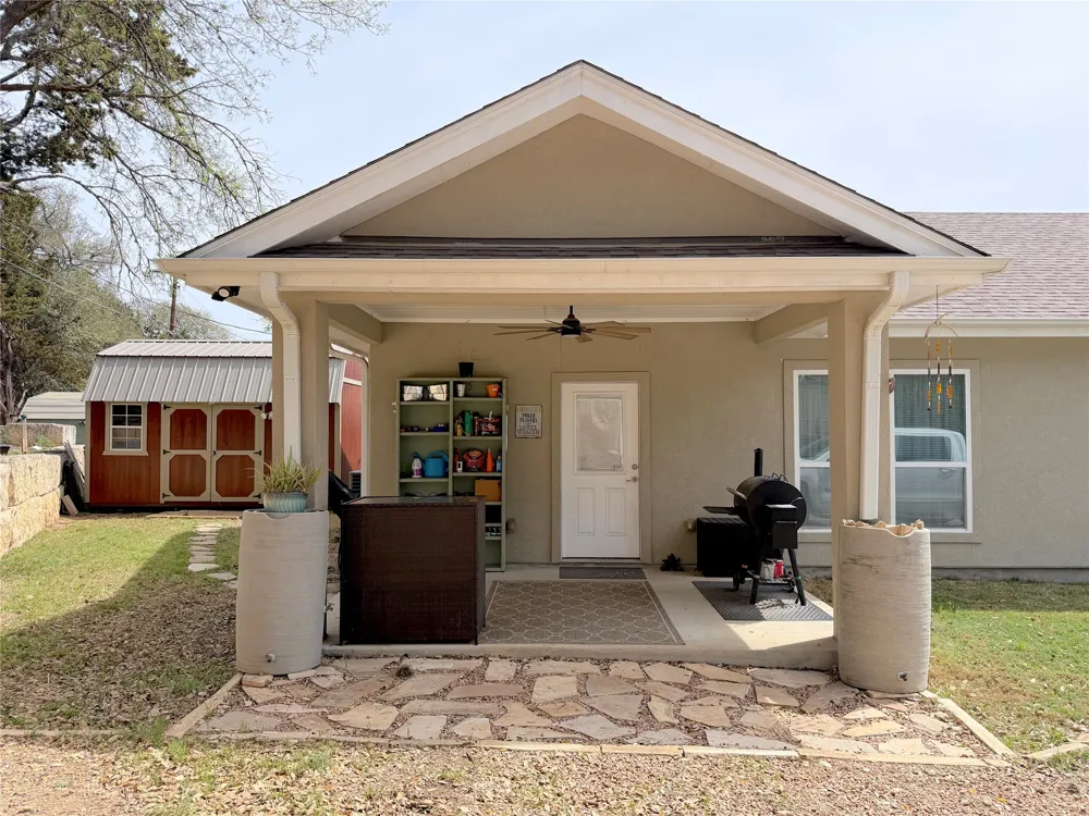 2872 Lakeview Drive Canyon Lake, TX 78133