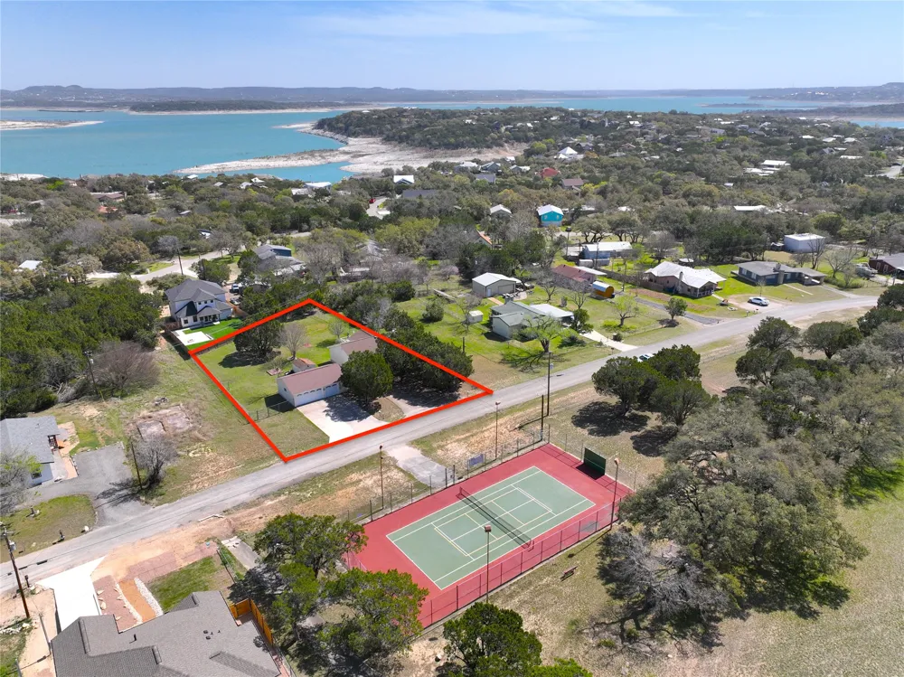 2872 Lakeview Drive Canyon Lake, TX 78133