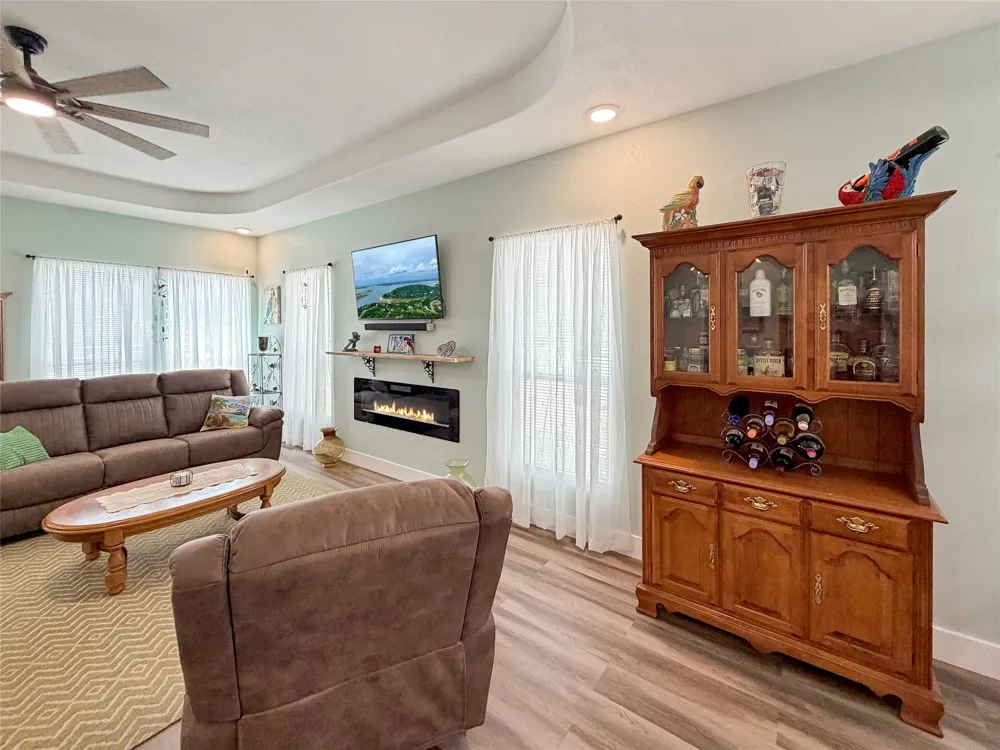 2872 Lakeview Drive Canyon Lake, TX 78133