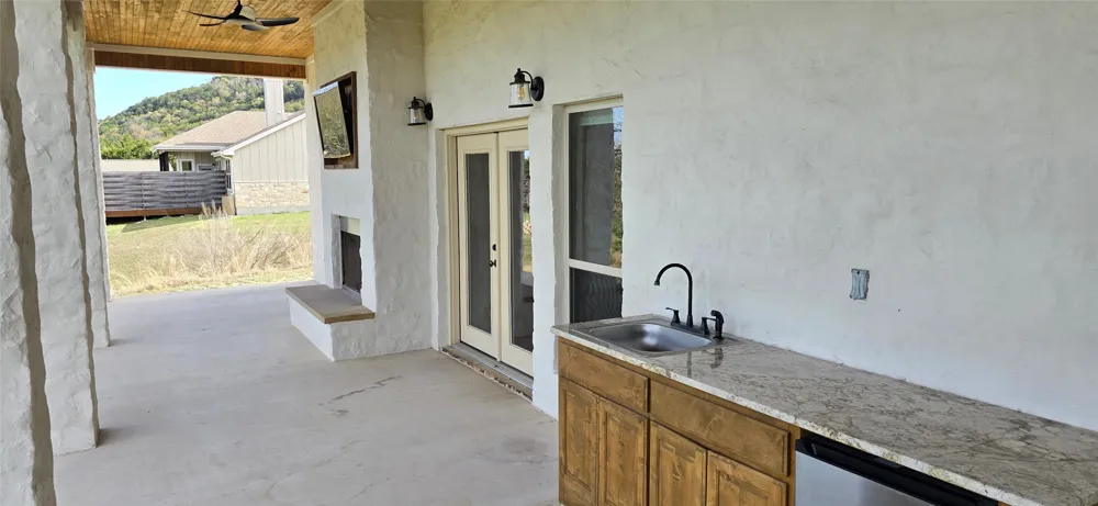125 Westcreek Drive Bertram, TX 78605