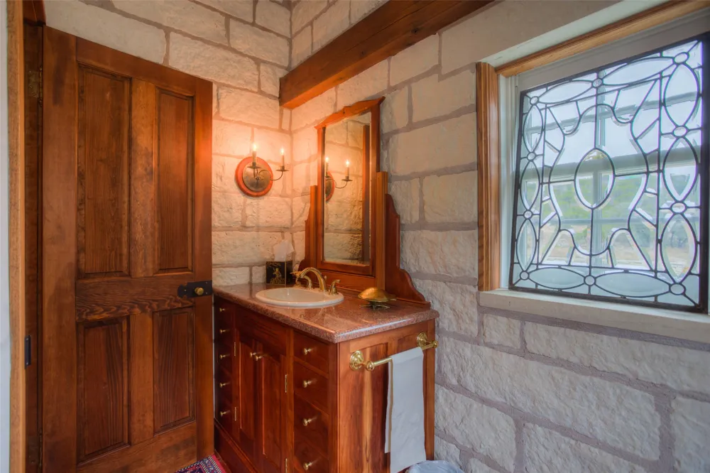 3777 Middle Creek Road Blanco, TX 78606