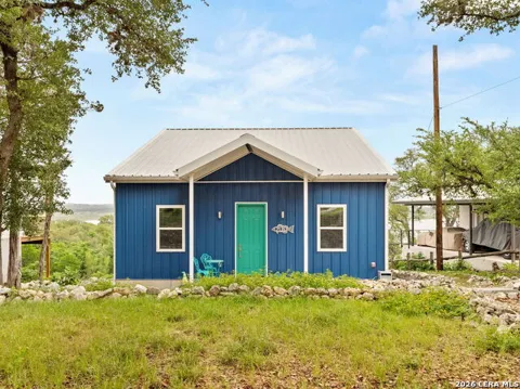 2135 Lakeview