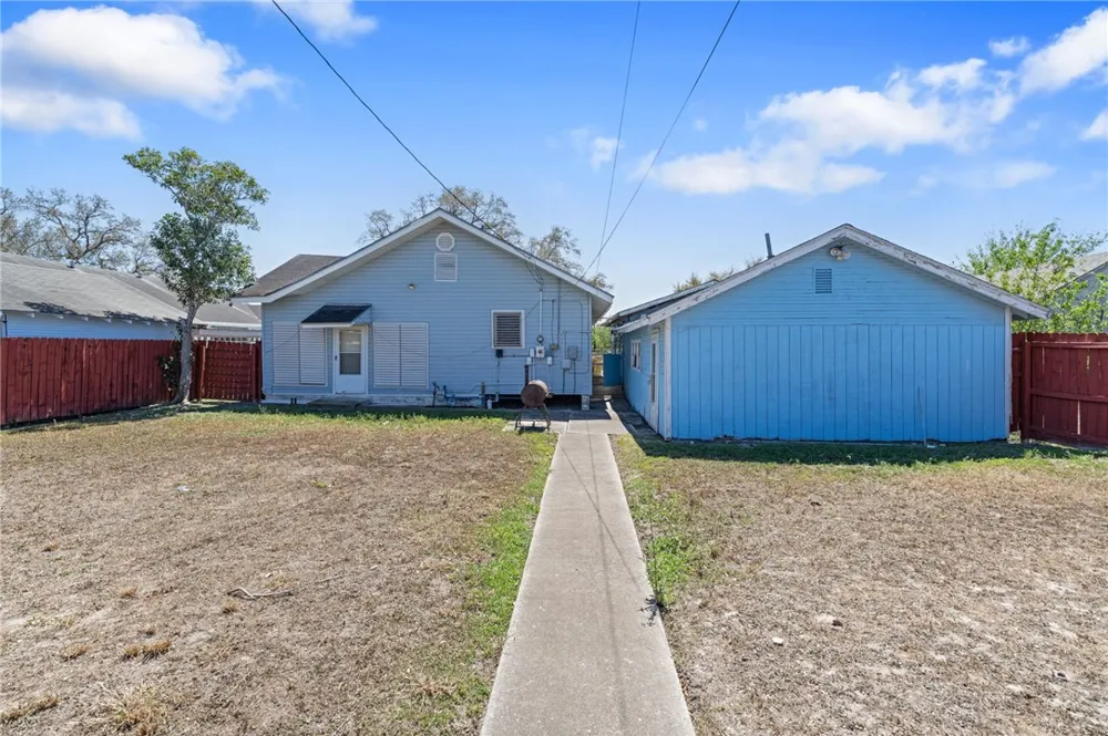 125 E. Avenue F. Robstown, TX 78380