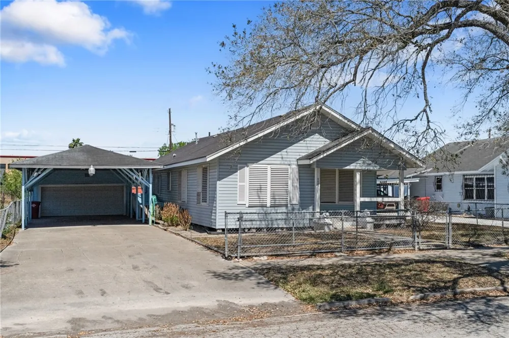 125 E. Avenue F. Robstown, TX 78380