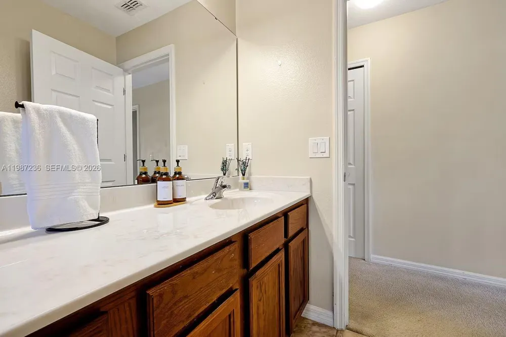 2650 SANTOSH CV Kissimmee, FL 34746