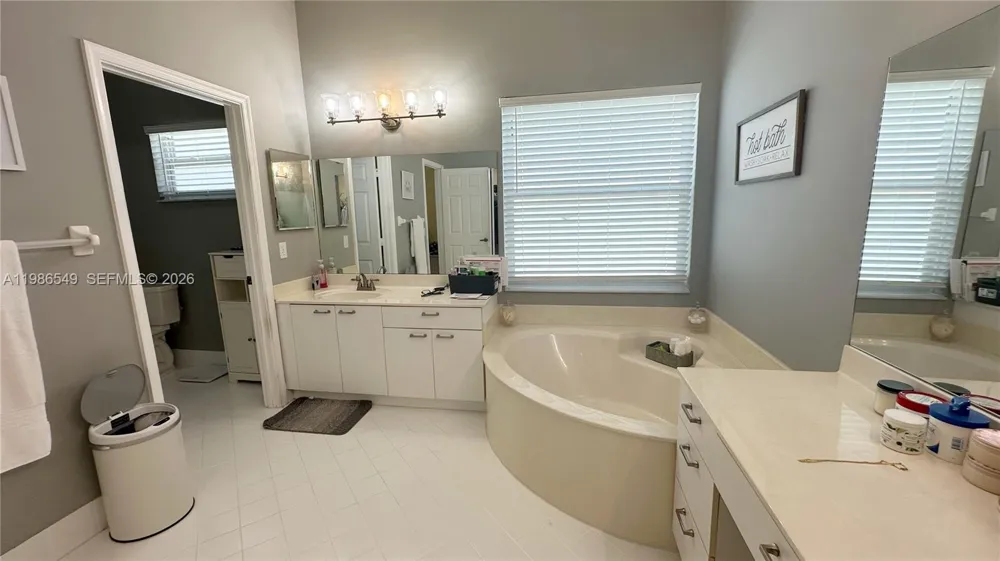 15973 NW 16th Ct Pembroke Pines, FL 33028