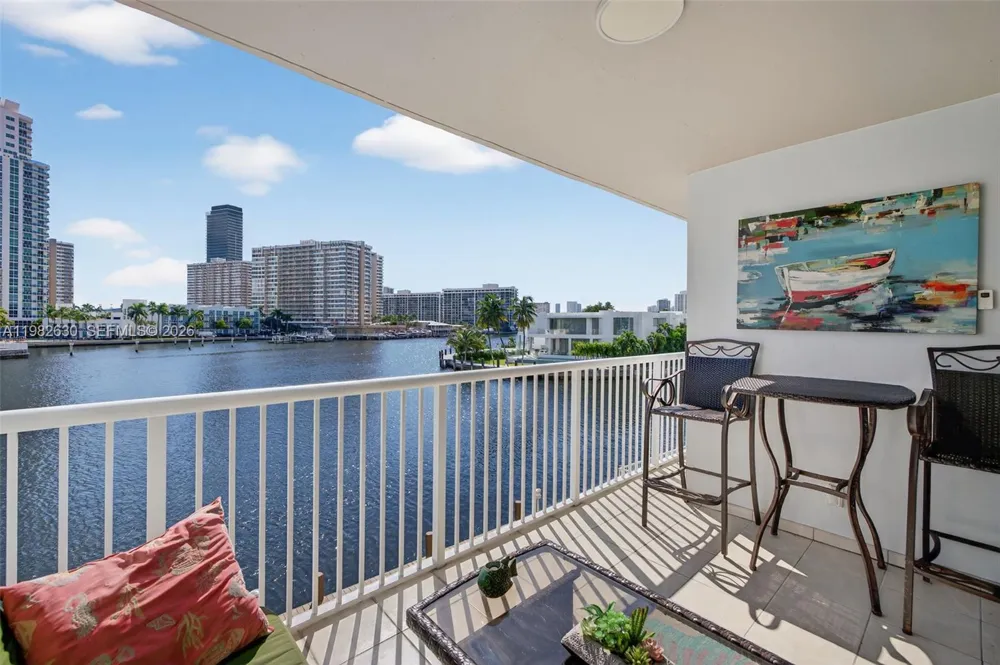 121 Golden Isles Dr #205 Hallandale Beach, FL 33009