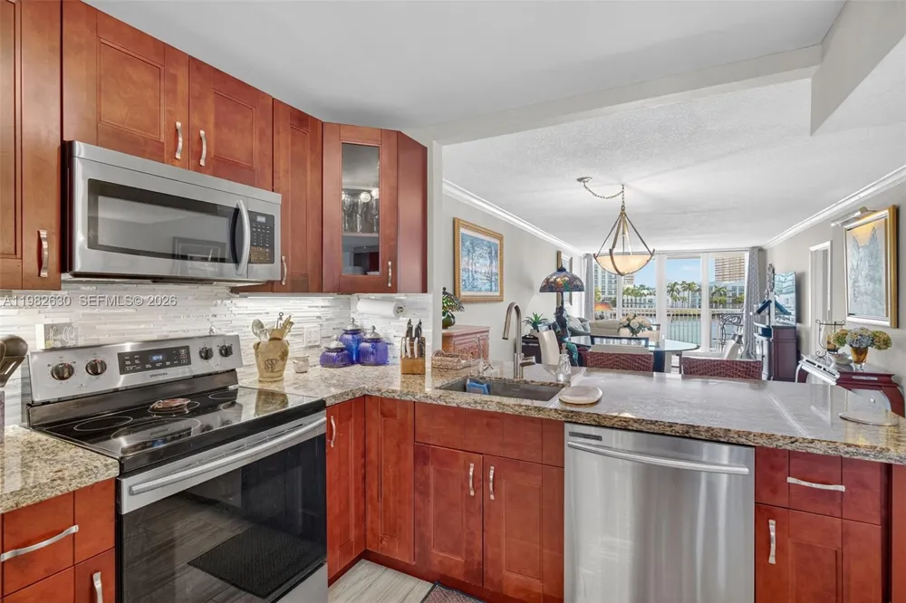 121 Golden Isles Dr #205 Hallandale Beach, FL 33009
