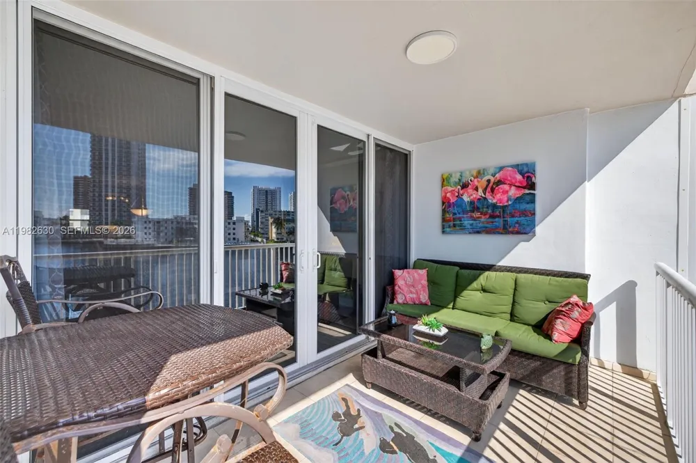 121 Golden Isles Dr #205 Hallandale Beach, FL 33009