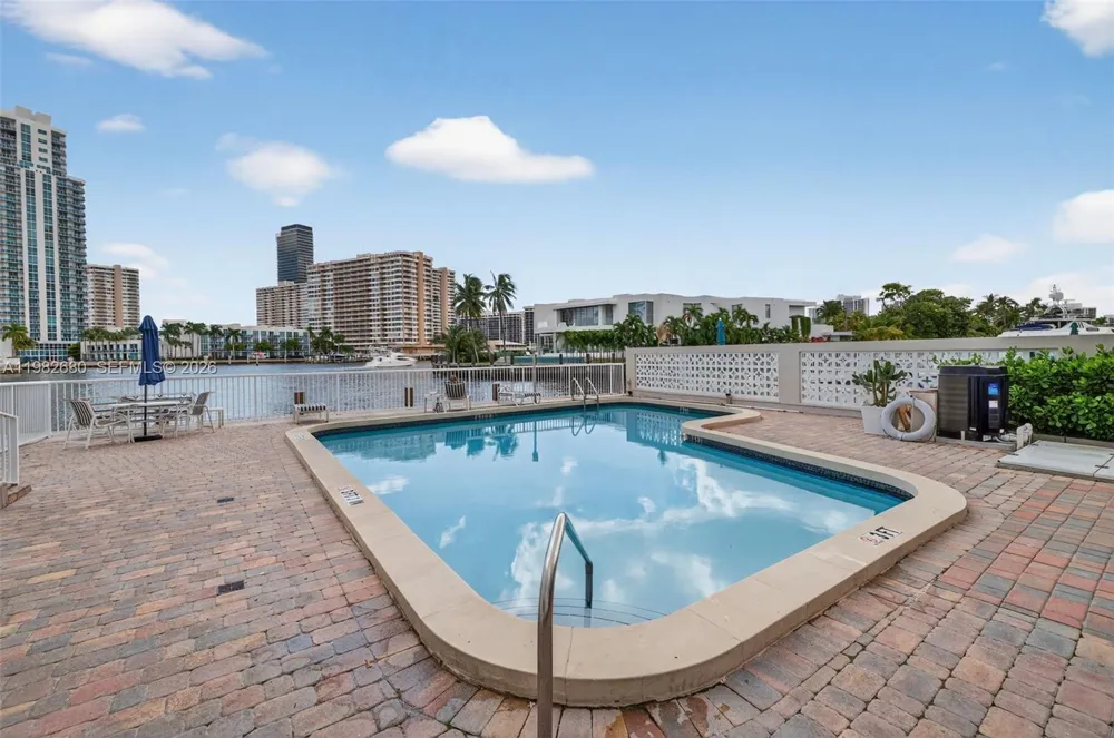 121 Golden Isles Dr #205 Hallandale Beach, FL 33009