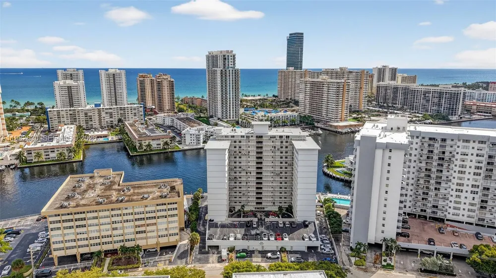 121 Golden Isles Dr #205 Hallandale Beach, FL 33009