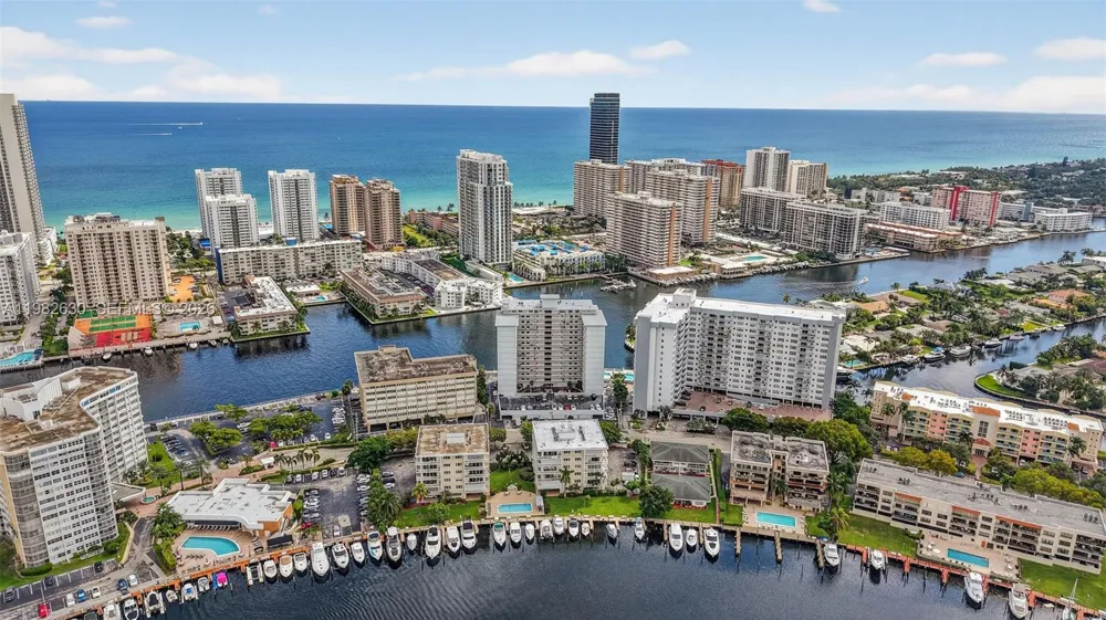 121 Golden Isles Dr #205 Hallandale Beach, FL 33009