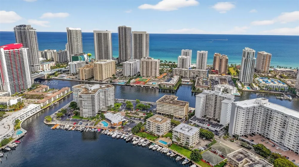 121 Golden Isles Dr #205 Hallandale Beach, FL 33009