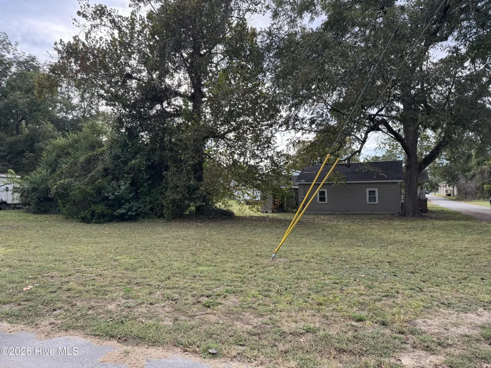 108 Bell Street Pollocksville, NC 28573
