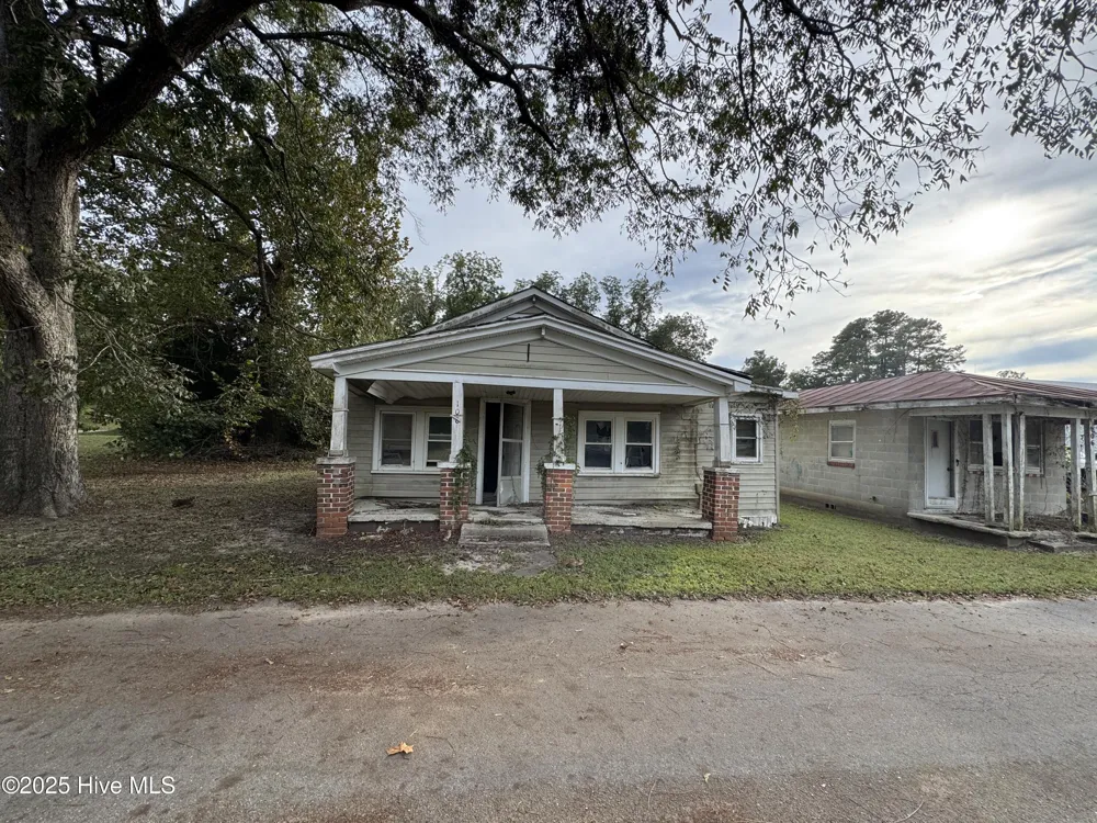 108 Bell Street Pollocksville, NC 28573