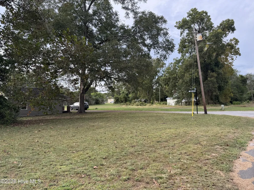 108 Bell Street Pollocksville, NC 28573