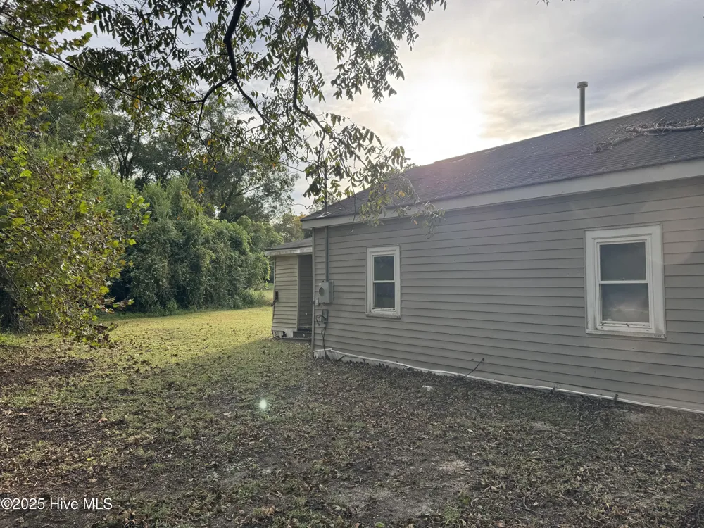 108 Bell Street Pollocksville, NC 28573